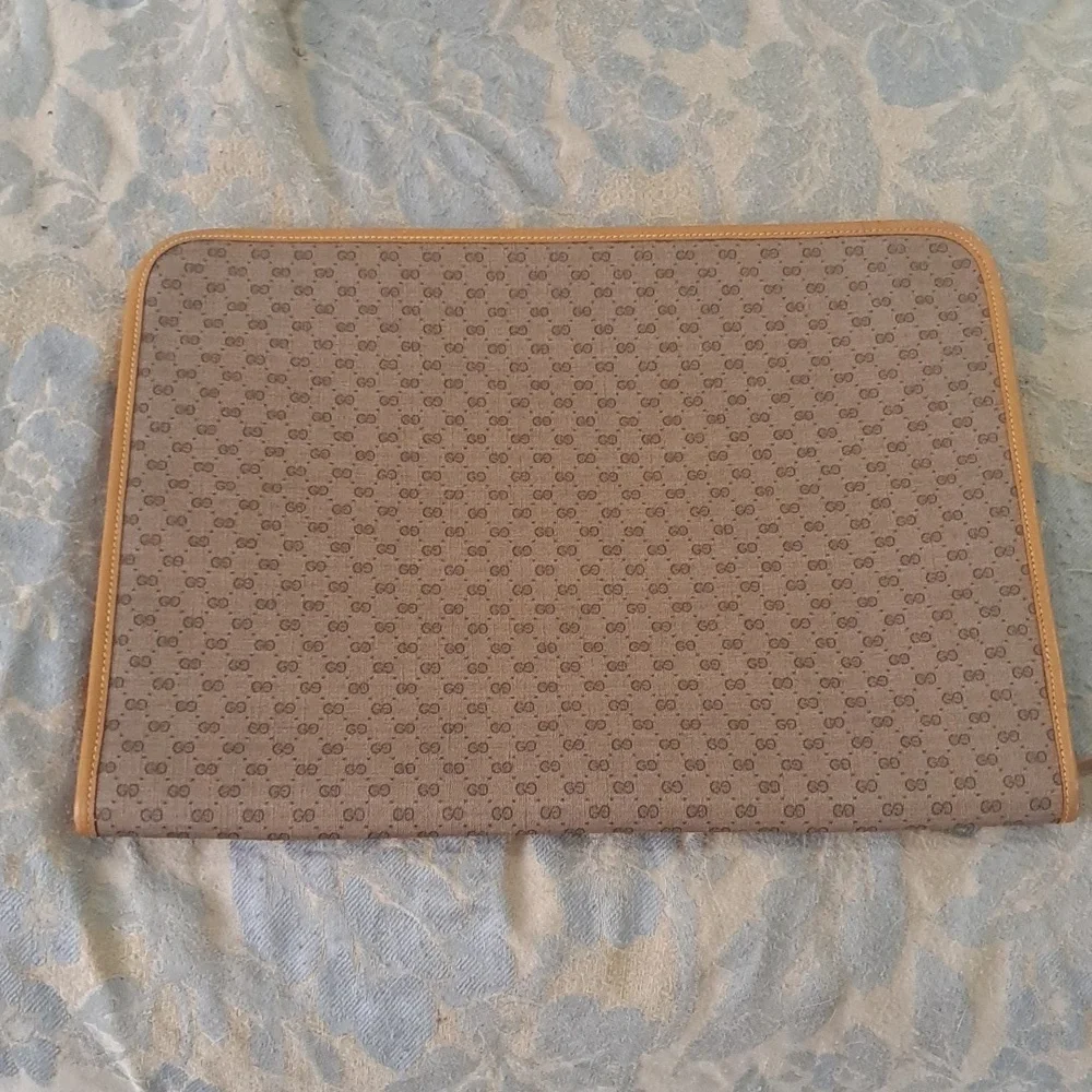 Authentic Vintage Gucci Document Folder Italy
